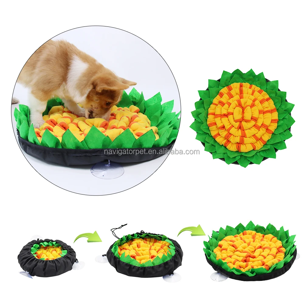 Hot Selling Shrinkable Dog Sniffing Mat Pet Puzzle Blanket Stress Release Snuffle Mat