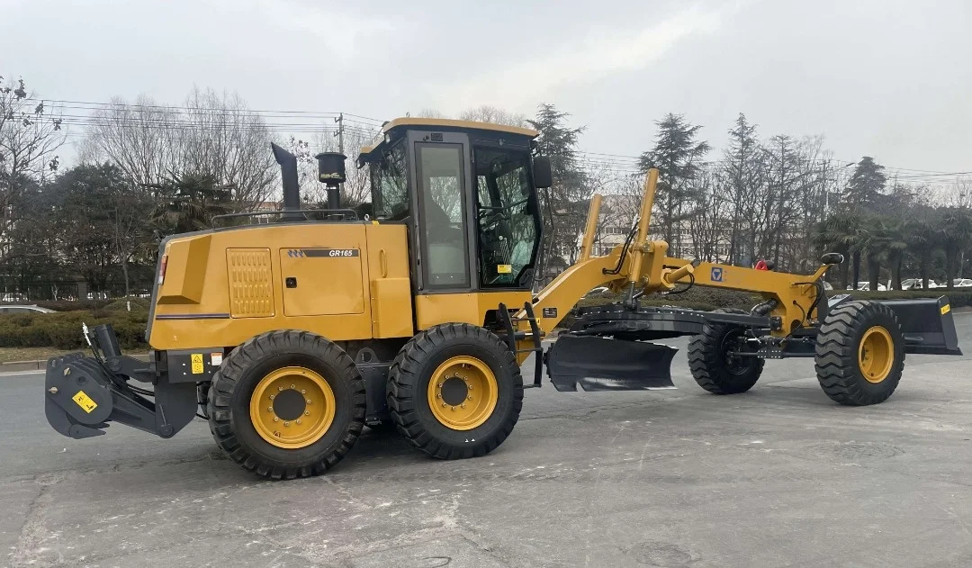Best Price Building Road Equipment 165hp Motor Grader GR165 with Hydraulic System