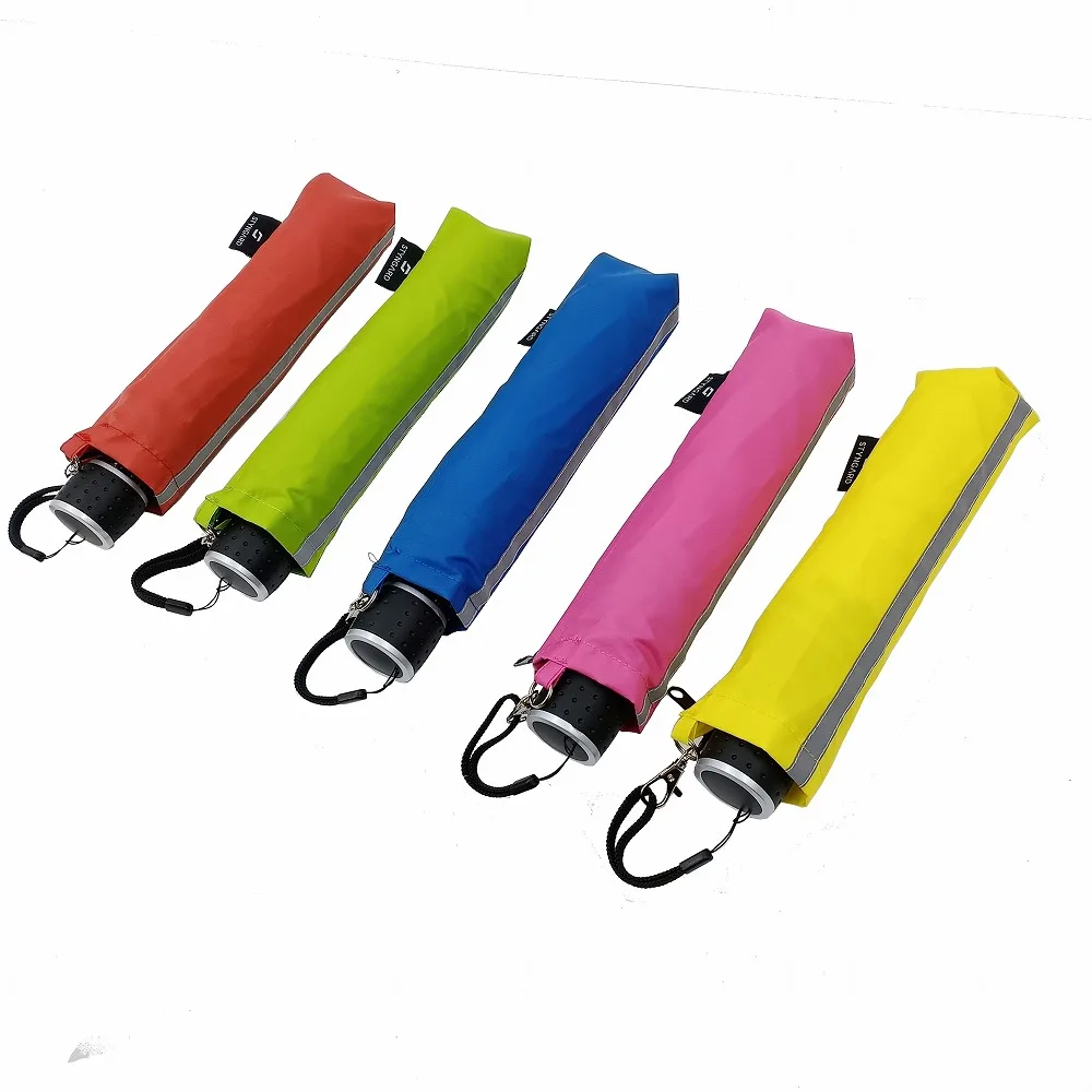 Manual Open Compact Portable 3 Folding Umbrella with Safe Reflective Piping for Kids Polyester Black Metal Contemporary