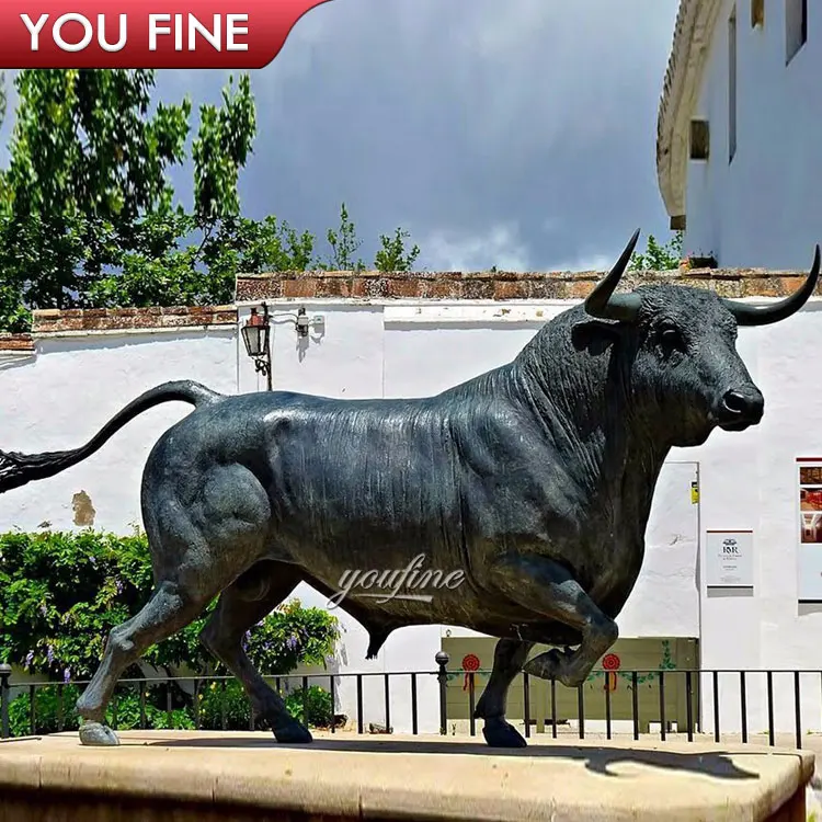 Large Bronze Bull Sculpture Metal Ox Statue for Outdoor Brass Animal Sculpture