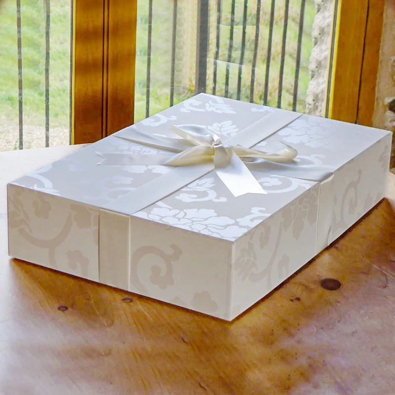 Customize Wedding Dress Packing Box Factory Printing Traditional Standard Wedding Dress Storage Box in