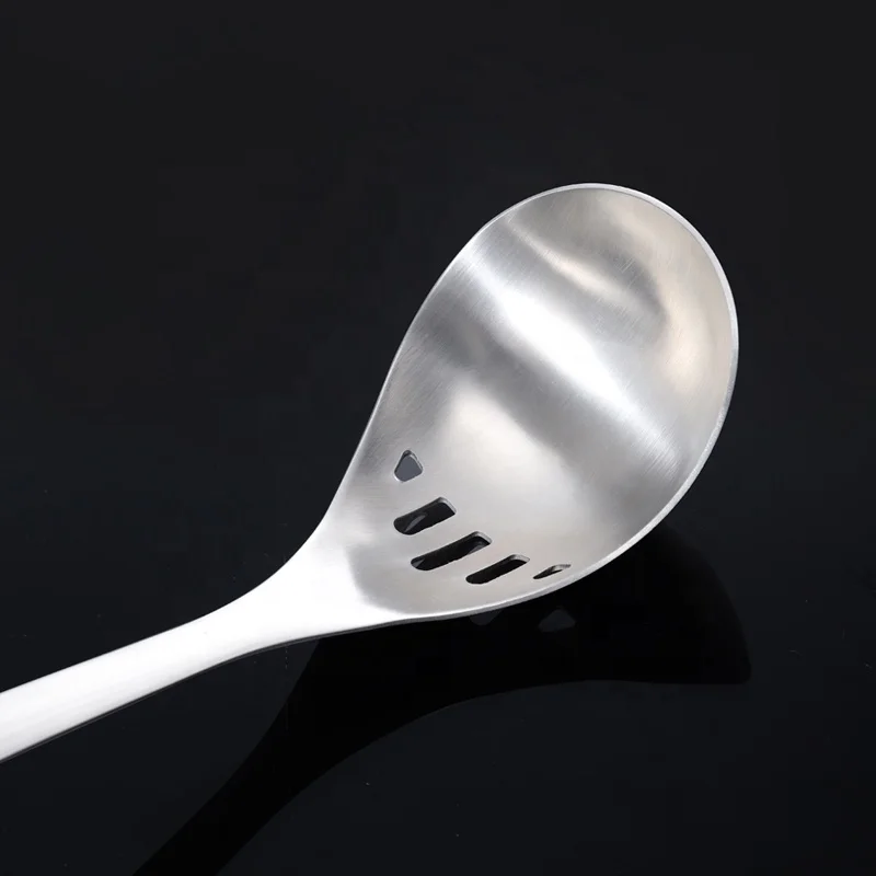 Long Handles Silver Color Deep Dinner Spoon 304 Kitchen Cooking Stainless Steel Soup Ladle With Strainer