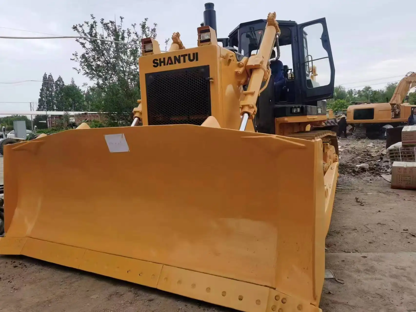 Бульдозеры shantui SD32 б/у Б/у Shantui SD 32 SD22 на складе для продажи