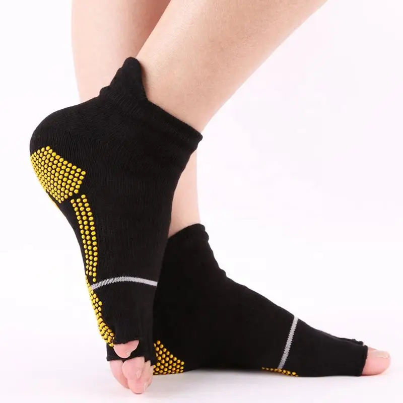 Wholesale Custom Logo Pilates Grip Socks Mens High Quality Cotton Toeless Anti Slip Yoga Socks