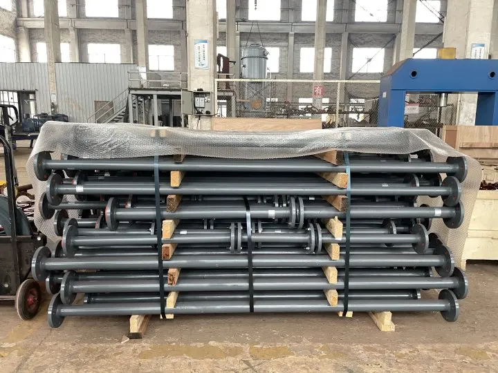 Carbon Steel PTFE/PFA Lined Straight Pipes/Spools with Fix/Loose Flanges for water treatment Chemical Industry