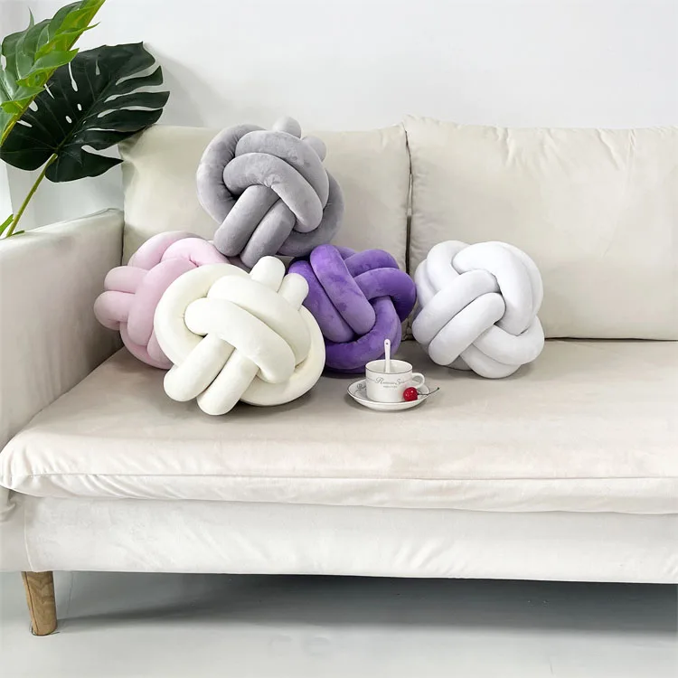 Wholesale Round Ball Velvet Knot Home Decor Cushions Decorative Throw Pillows