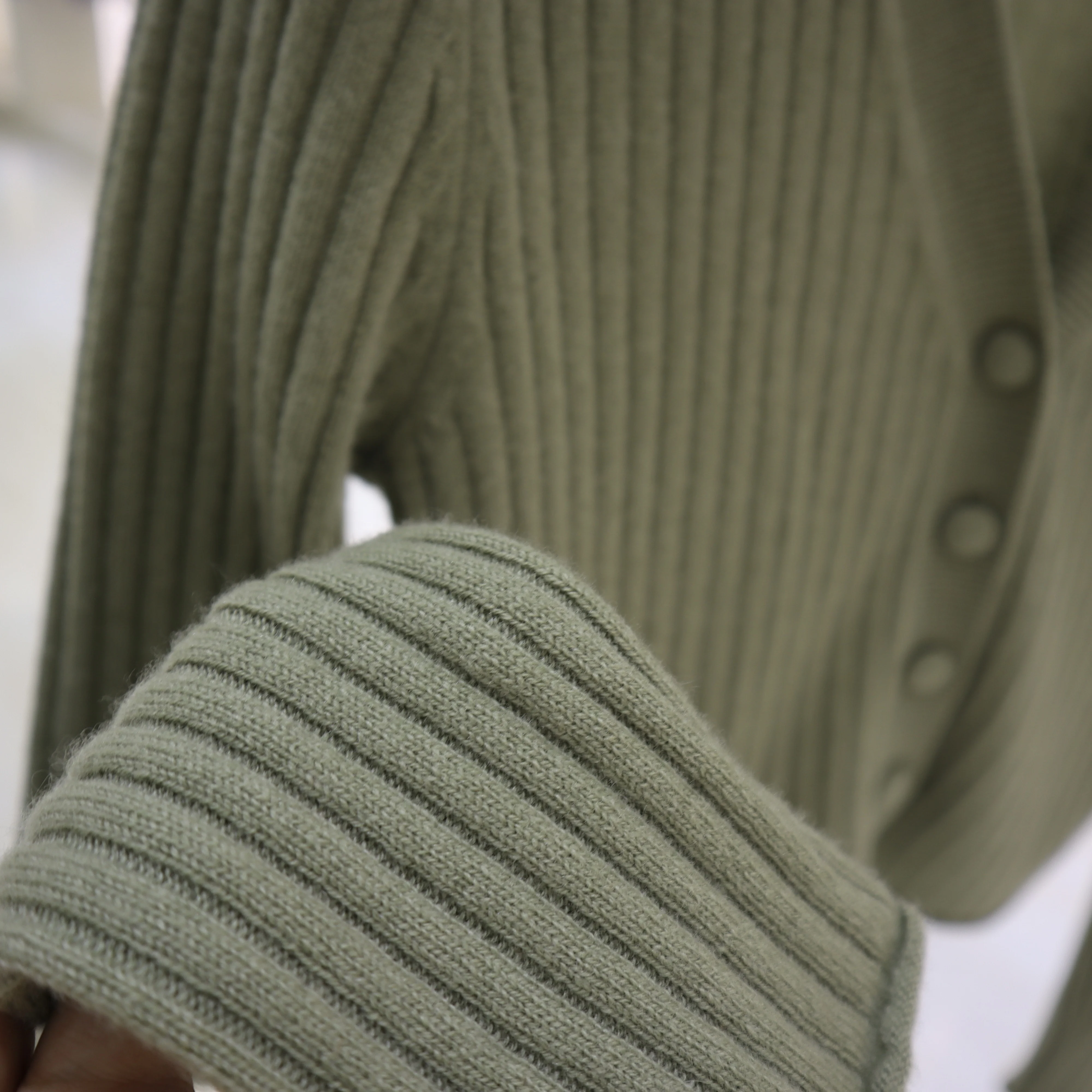 
Fresh and simple design v neck 100 cashmere fall cardigan sweaters for women 