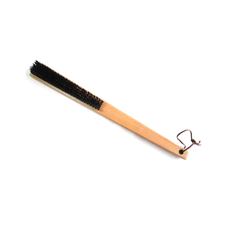 Деревянная щетка для одежды