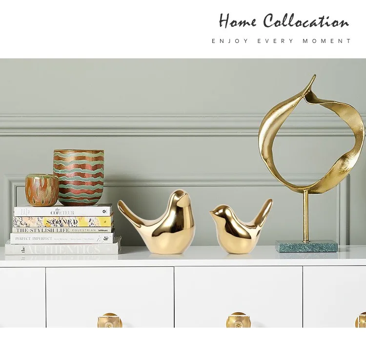Modern Style Home Decor Ceramic Bird and Small Animal Statues Abstract Golden Ornament Glazed Electroplating Technique