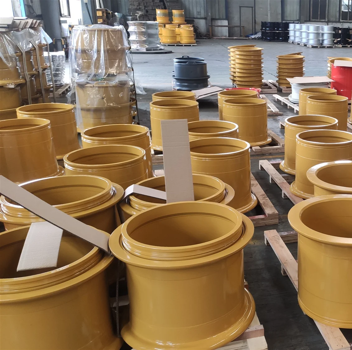 Full Range Diameter Tyre Size 21.00-25 Rtg Straddle Crane 25 Inch 5PC Tubeless Type 25-15.00/3.0 OTR Steel Wheel Rim