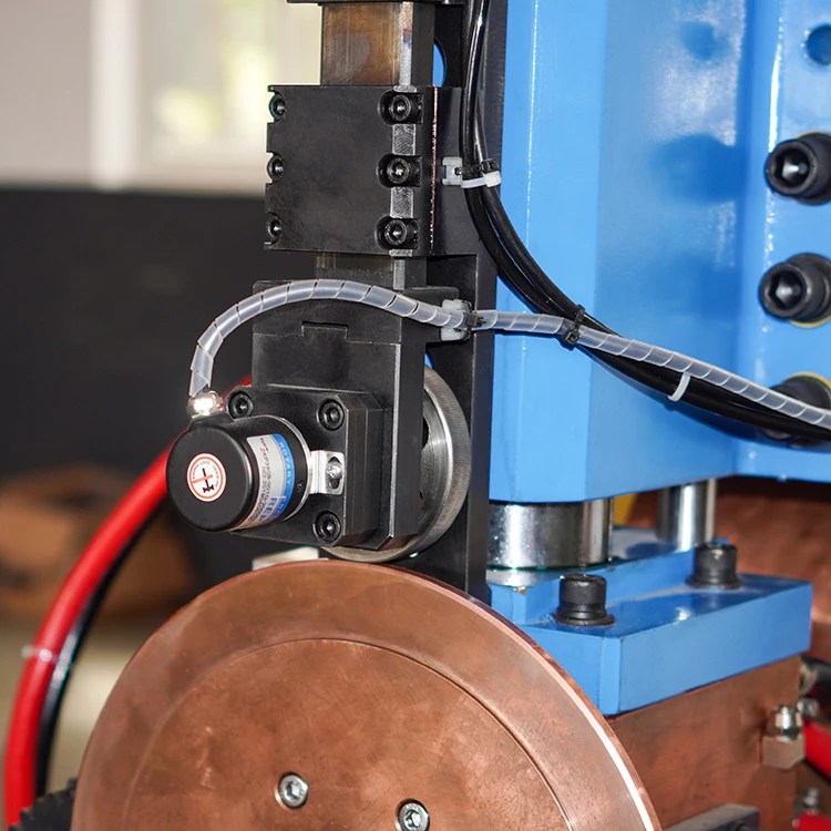 Car fuel tank welders bellow side longitudinal wire mesh water tank sink rolling corrugated fins wall panel seam welding machine