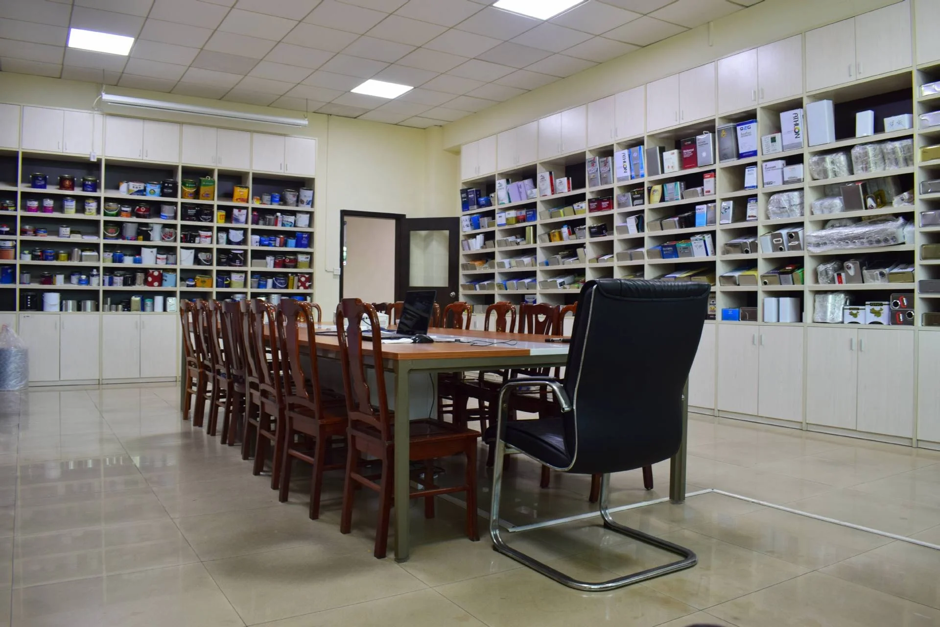 2oz two-piece metal tin can candle tin with lid massage tin with spout custom box cans for candles