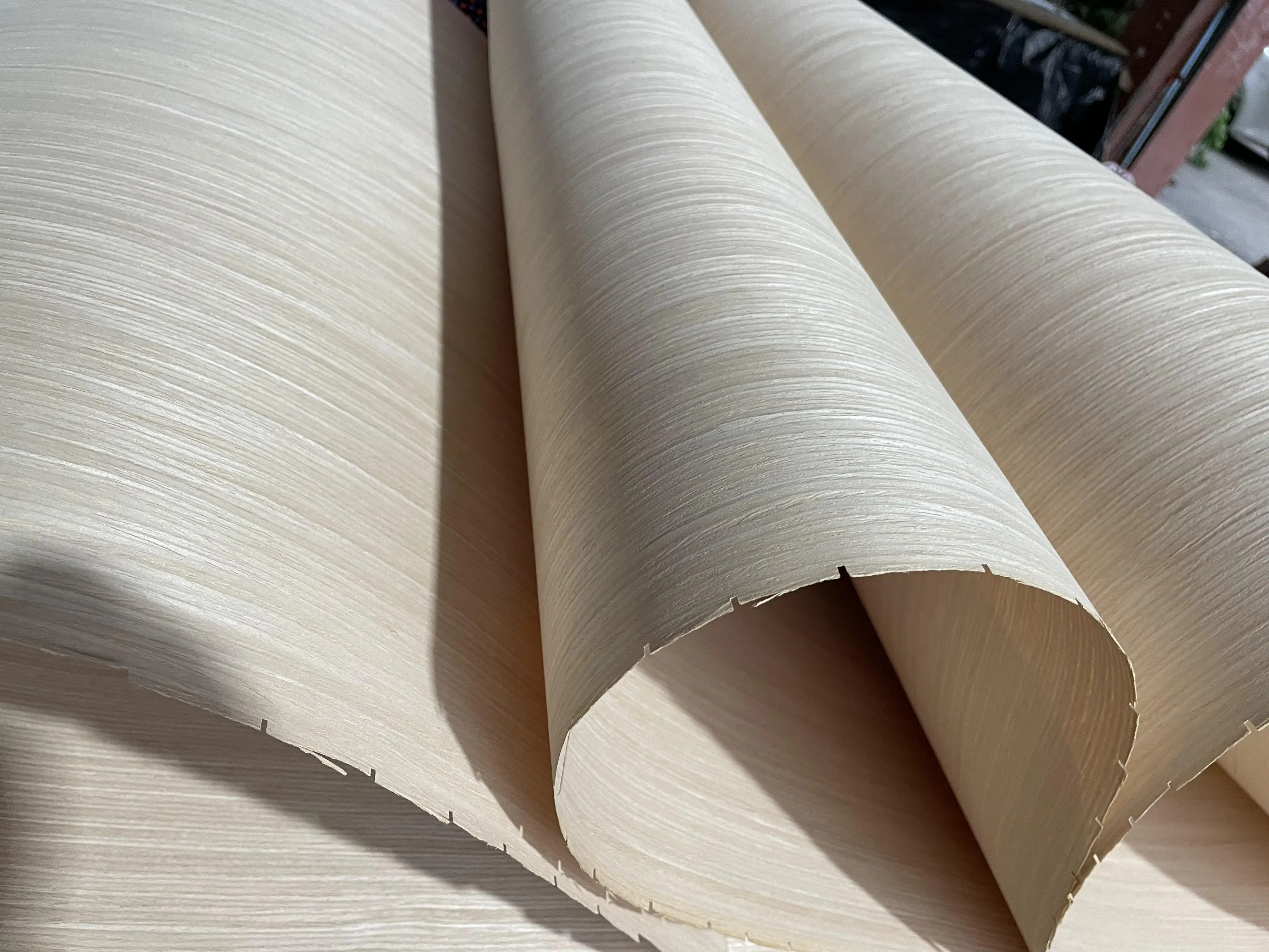 Engineered wooden veneer white oak veneer rotary cut wood face veneer from furniture