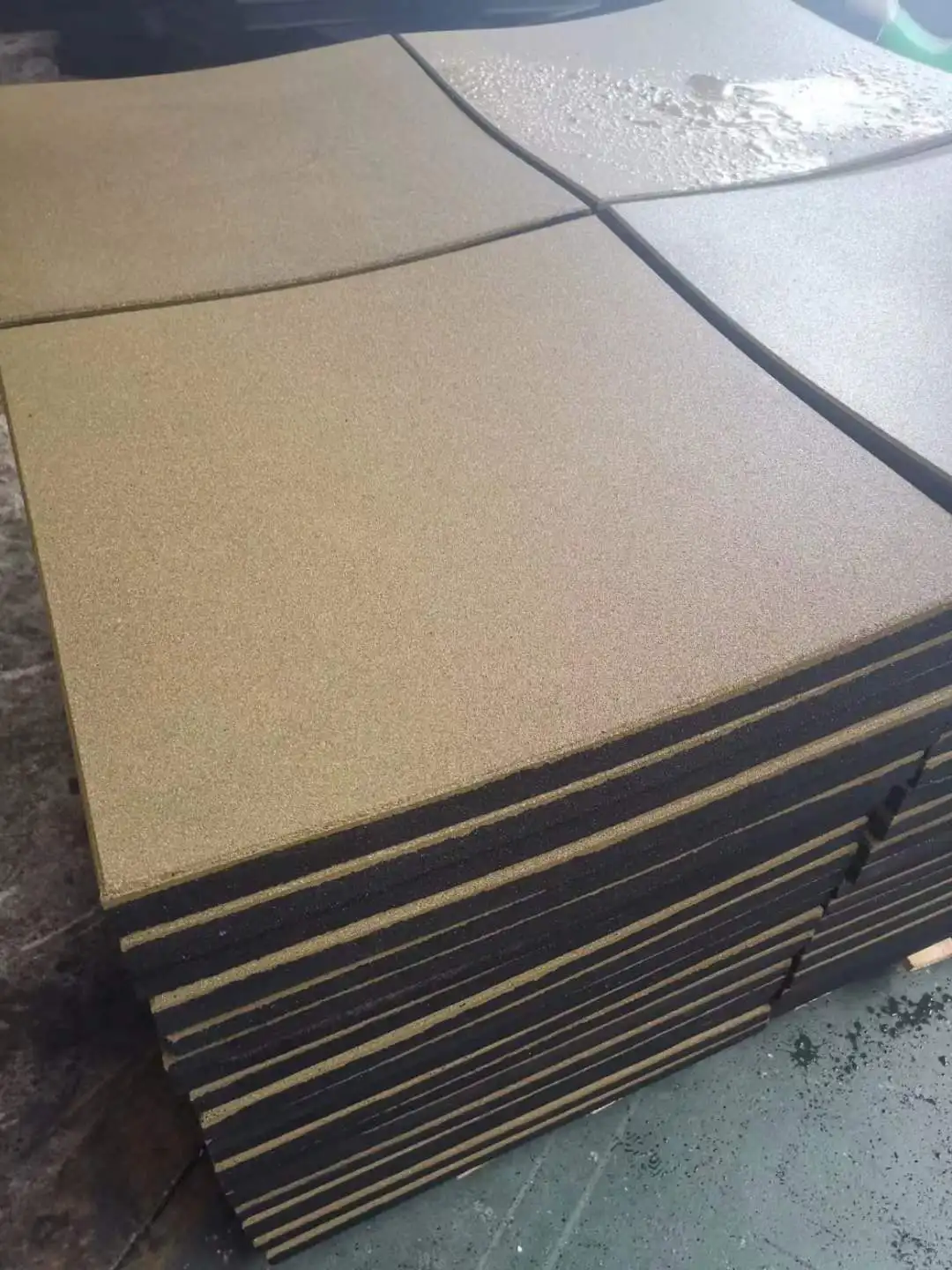 Luxury high density 10mm 15mm EPDM/SBR gym tiles/rubber mat/interlocking club training class protective flooring