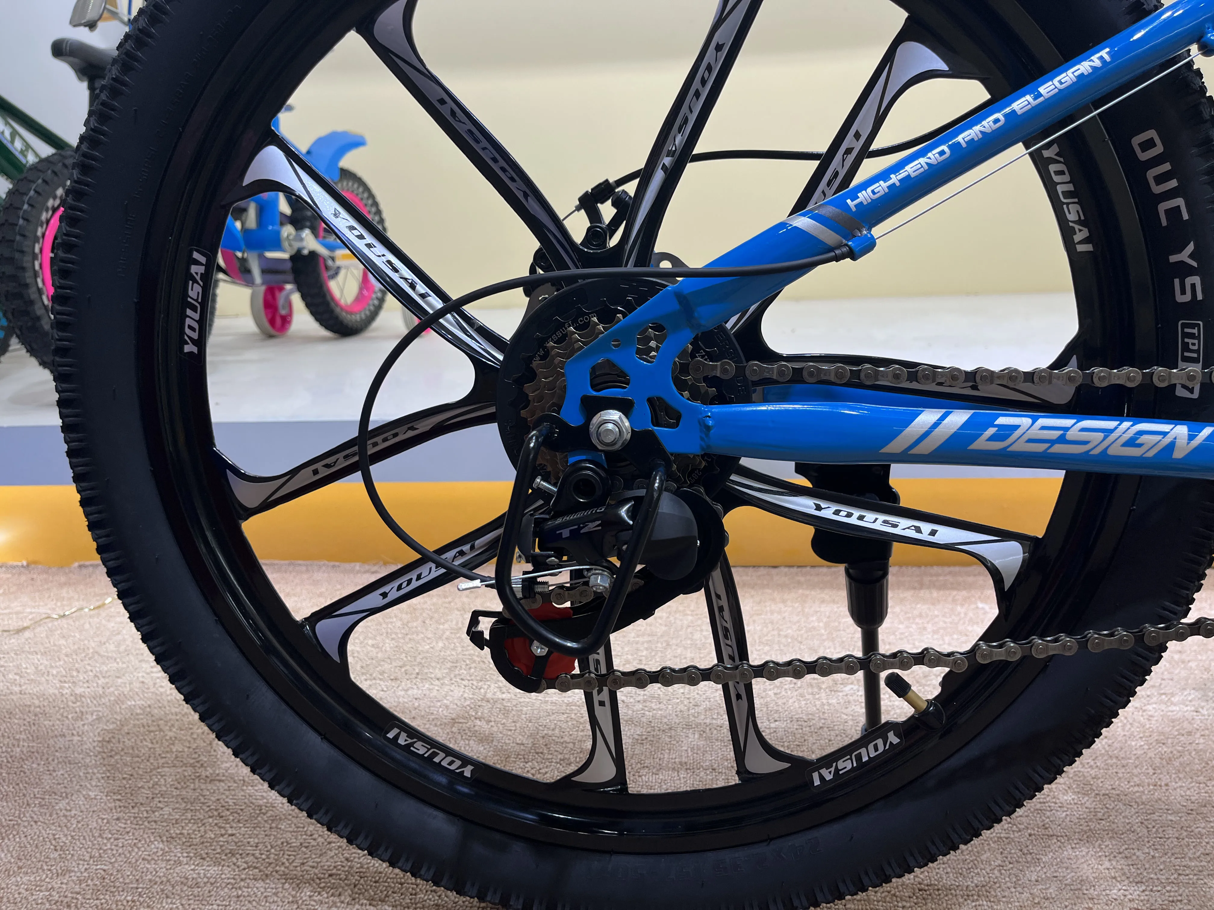 Bicycle Factory Supply New Popular Design 26/28 Inch Adult Road Mountain Sport Bicycle Cheap Price MTB Bike BMX bicycle