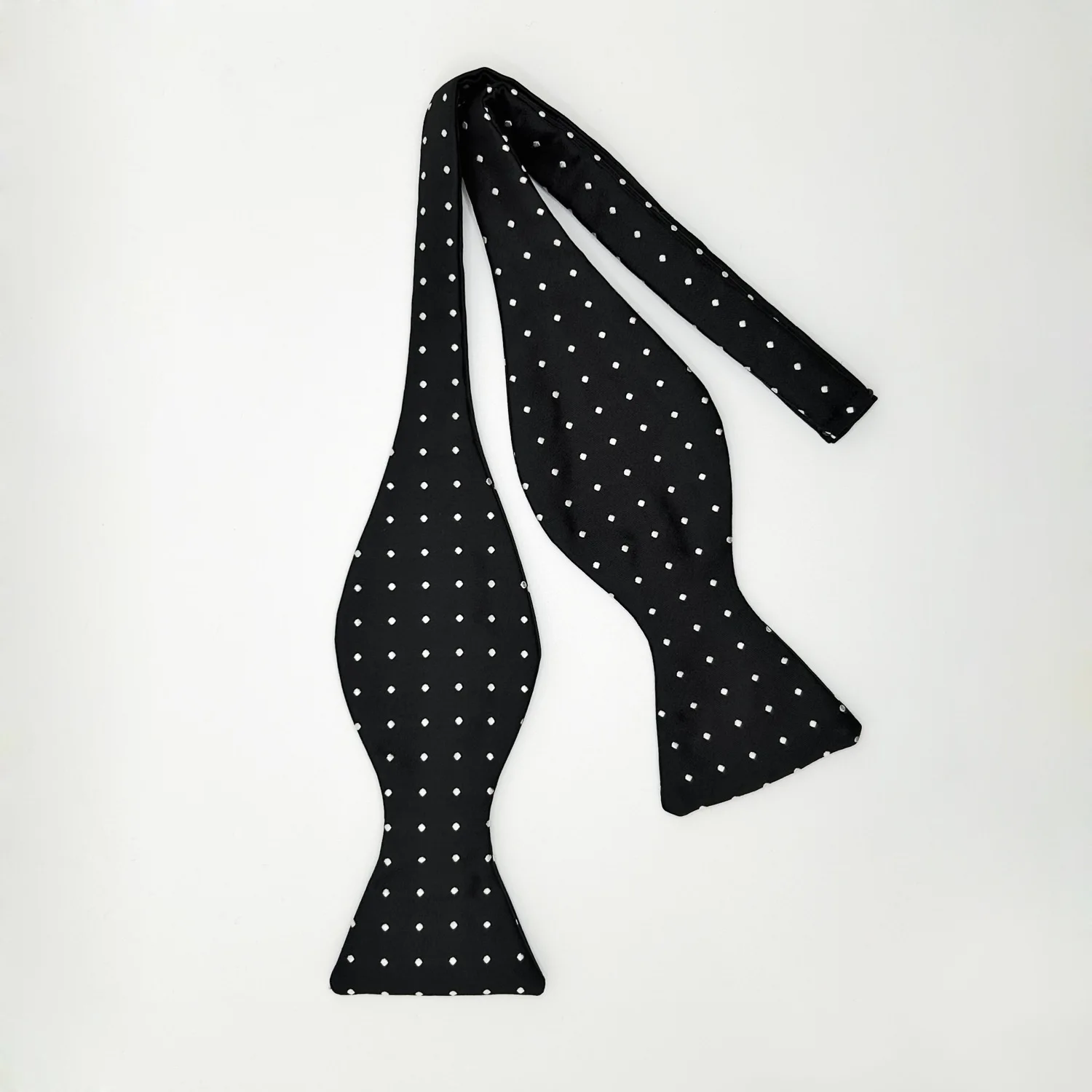 High-Quality Italian Bow Tie - Finely Crafted Silk Linen - Essential Handmade Accessory for Summer Weddings