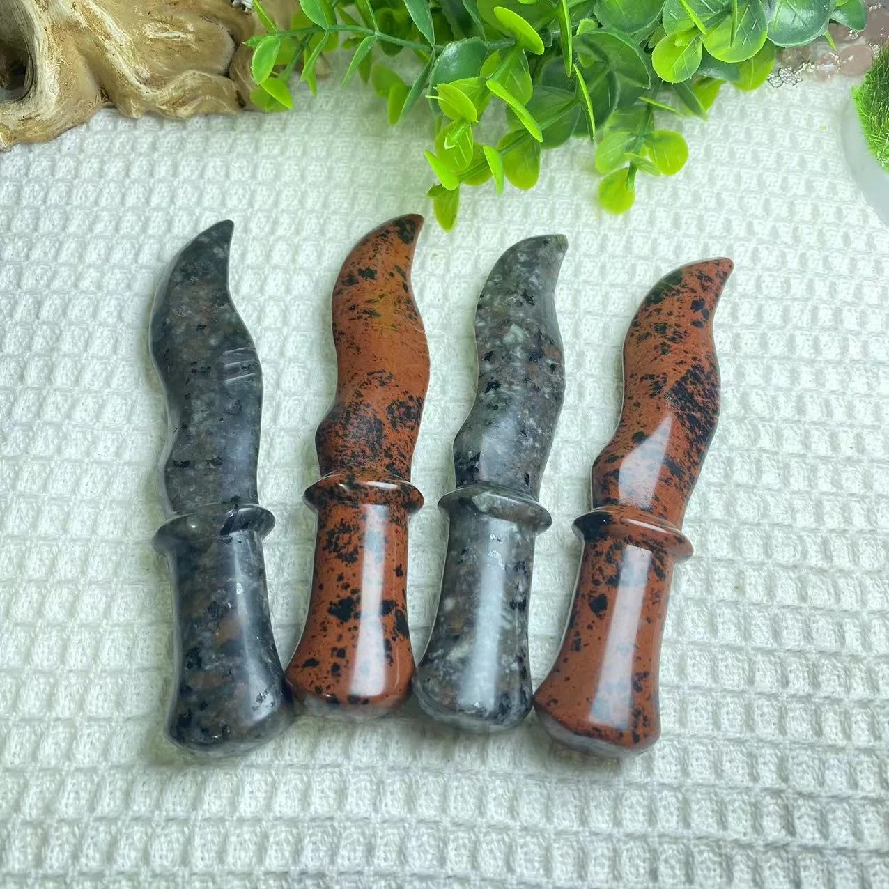 Natural Stone Dagger Carving Craft Crystal Knife Model Feng Shui Style Decoration Unique Yooperlite Gift