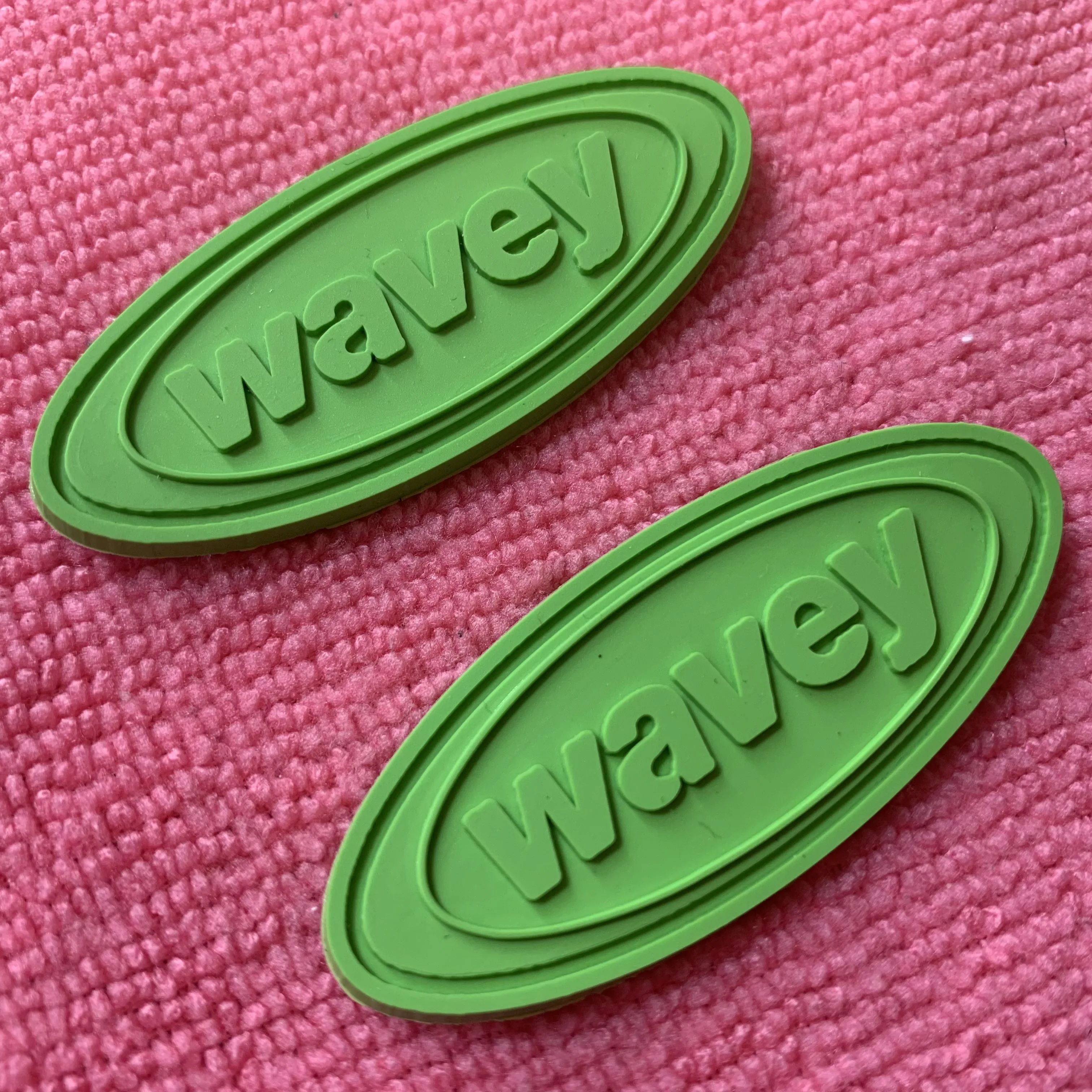 recycled green color convex logo silicone rubber label,solid logo color PVC rubber label for school bags (1600730278758)