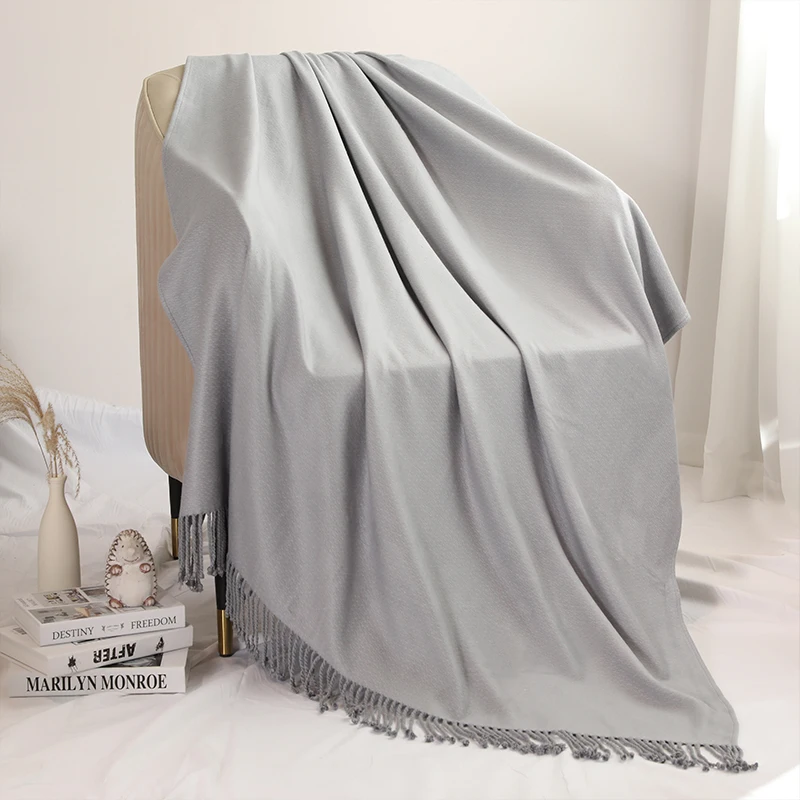 Extra Long Large Size Comfy And Warm Soft Warm Plaid Tassel  Bamboo Knit Blanket For Sofa Beds