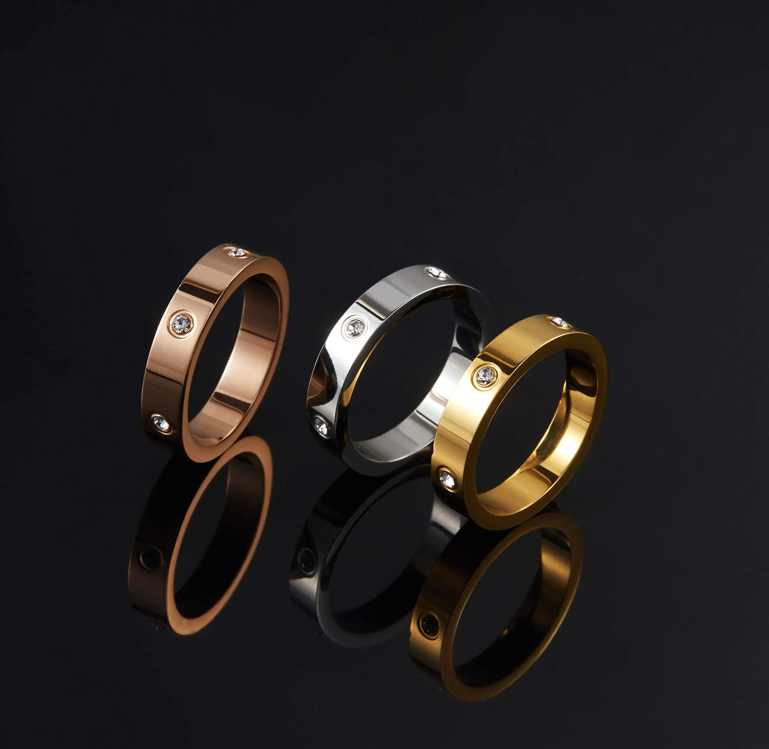 Wholesale Waterproof 18K Gold Plated Couple Zircon Love 316l Stainless Steel Ring