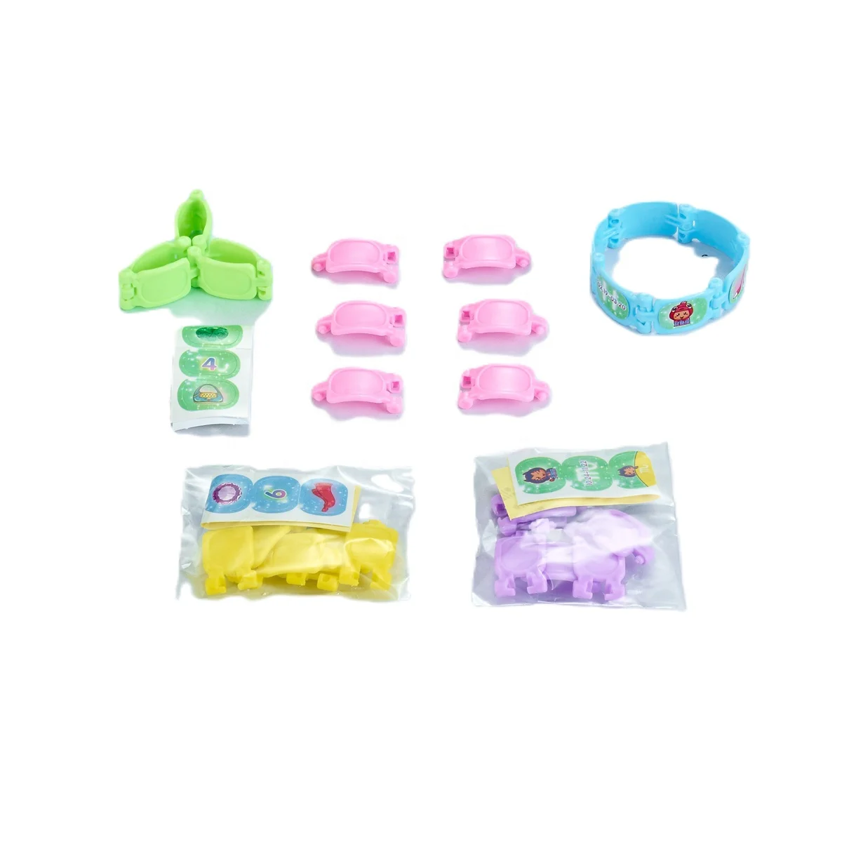 Small Toy Plastic Horse with Wings for Kids Party Candy Food Gift