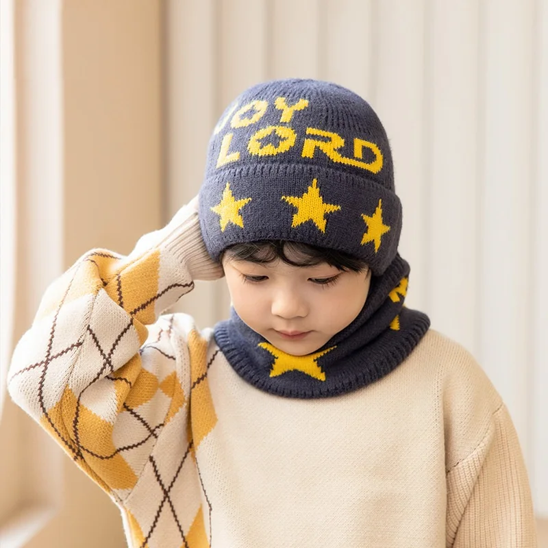 Boys Girls Jacquard Neck Scarves Warm Neckerchief Kids 2pcs Knitting Hat Scarf Adults Kids Star Cap Scarf Set