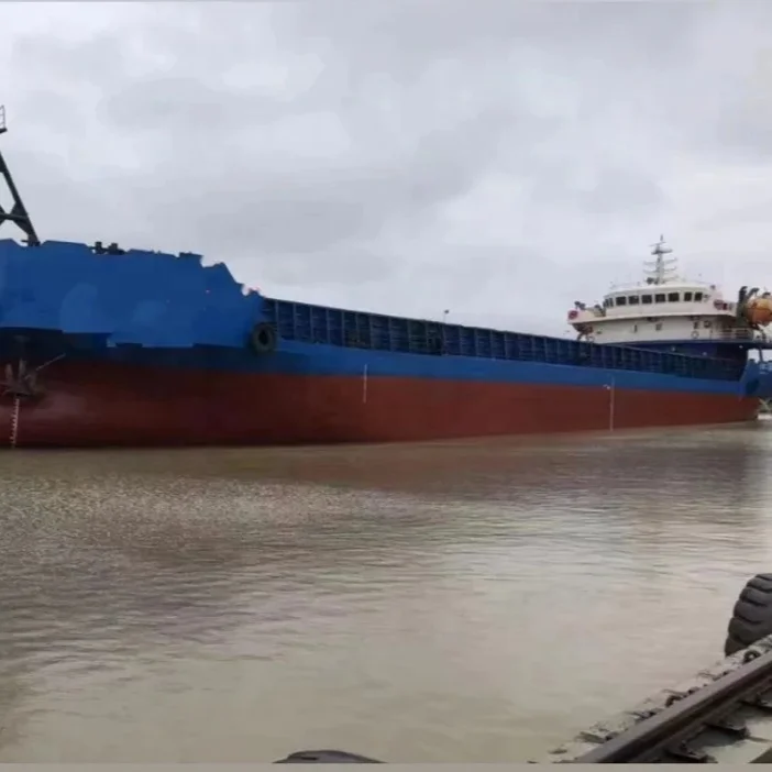 2016 china built 4788 dwt self propelled barge