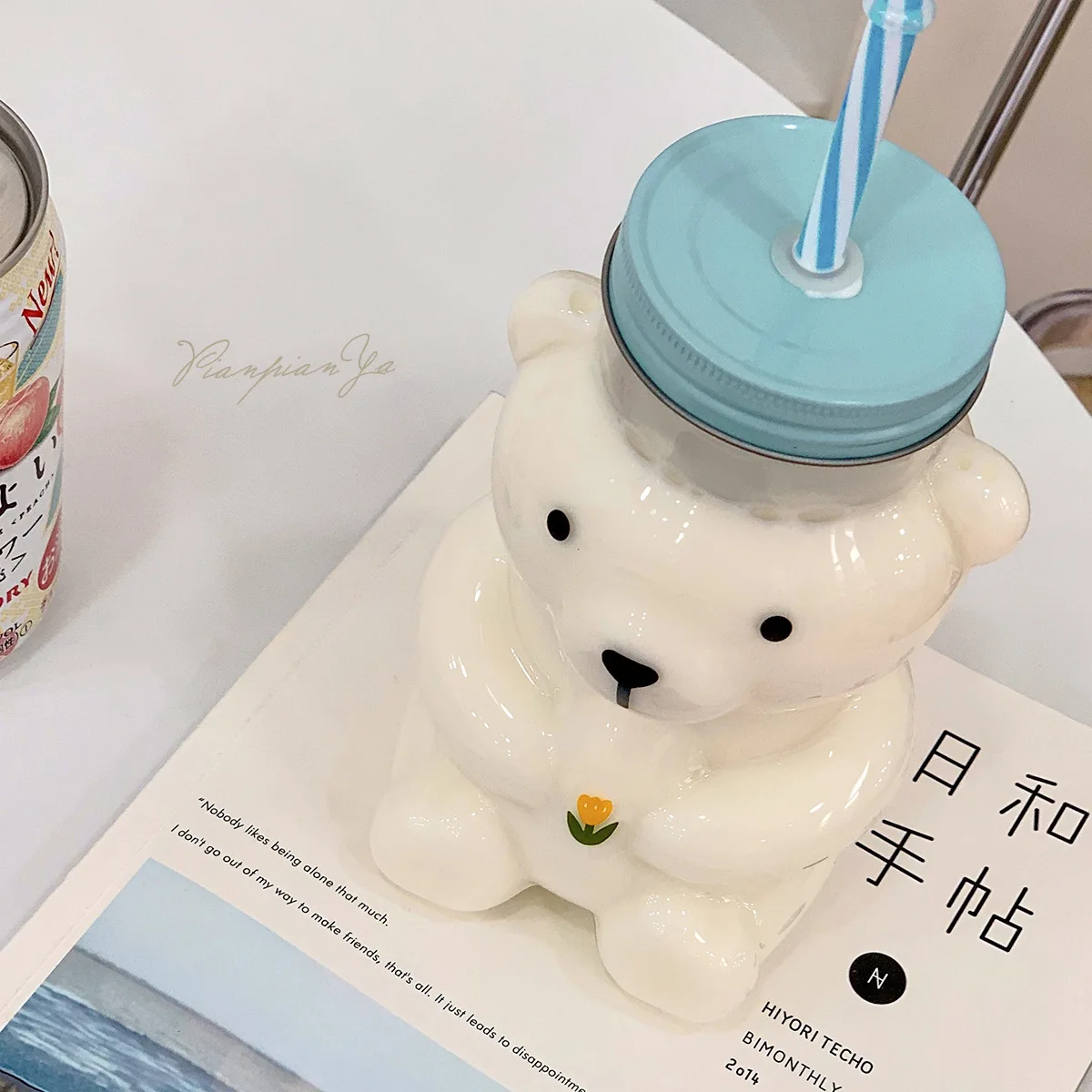 wholesale 550ml teddy bear shaped frosco vidrio glass bottle honey beer candy sugar glass jar with lug lid straw
