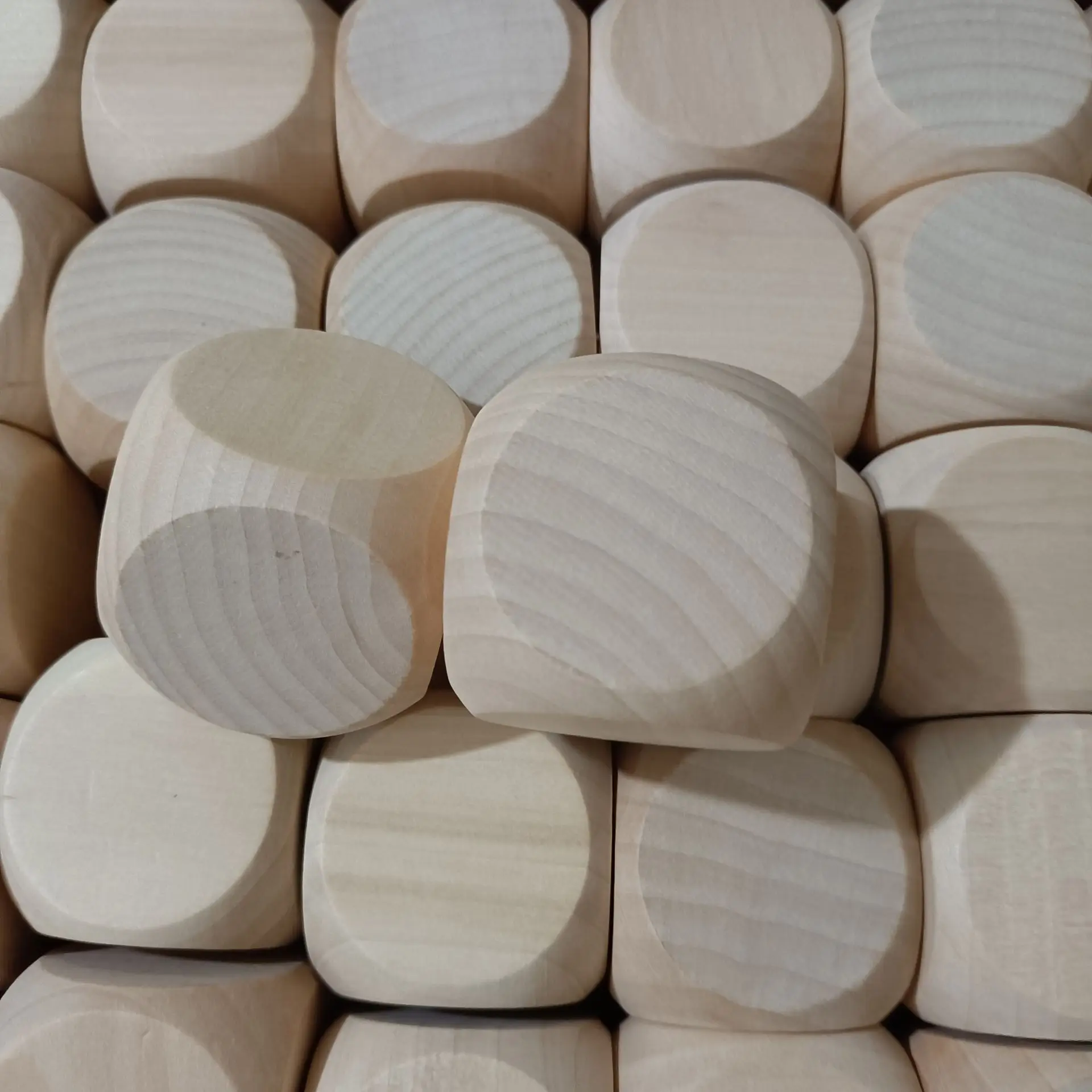 Пустые деревянные кубики круглые углы разных размеров от 10 мм до