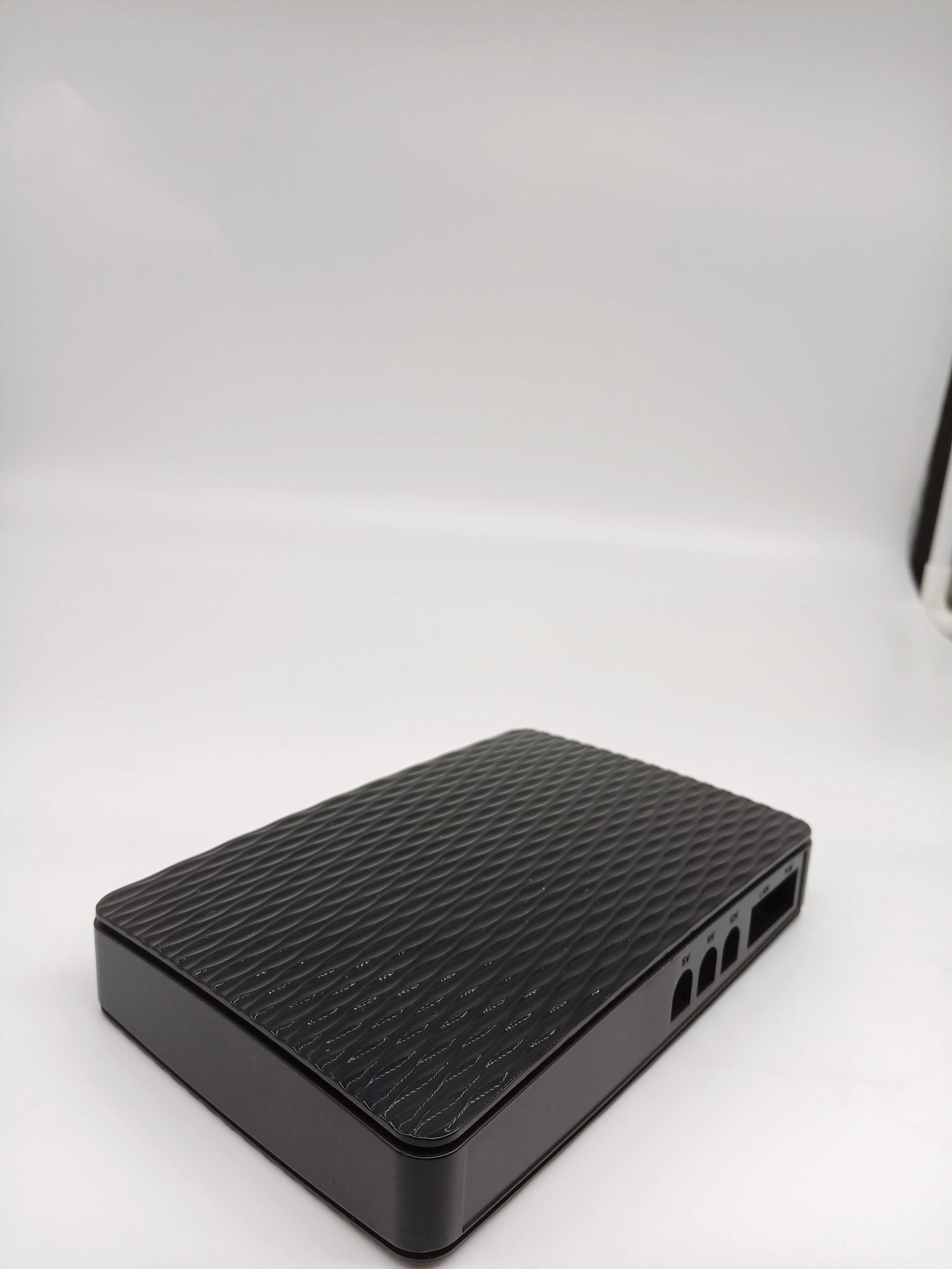  2021 Fanshine самый популярный 5V/9V/12V/15/24V 18W 8000Mah Mini DC