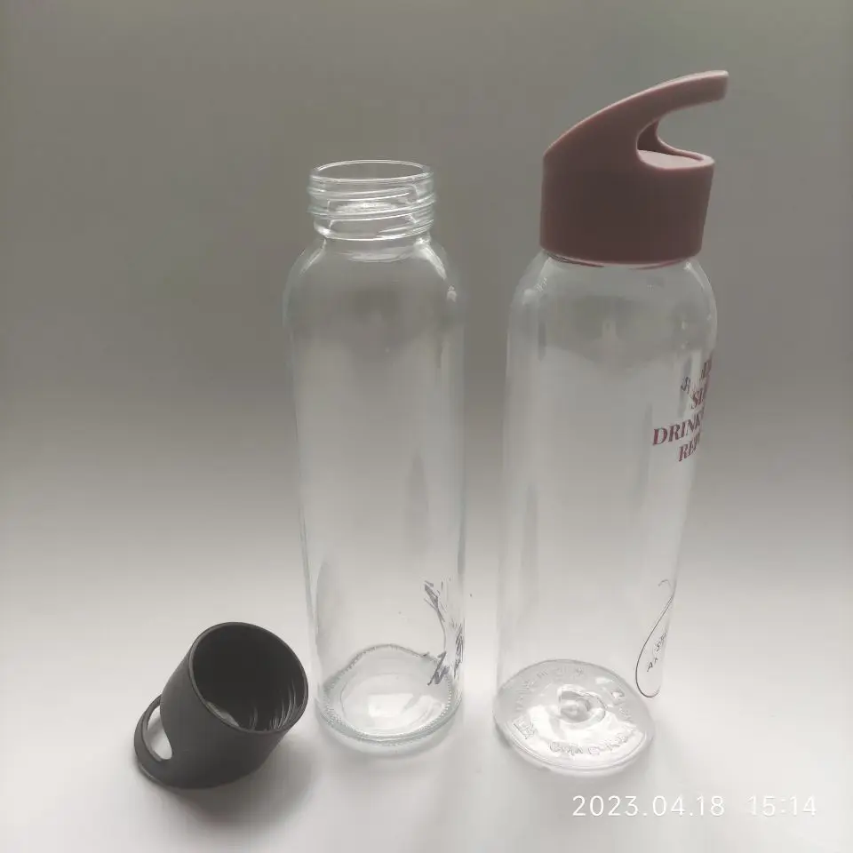 food grade China famous europe design novelty  glass drinking cup glass bottle for drinking with plastic lid