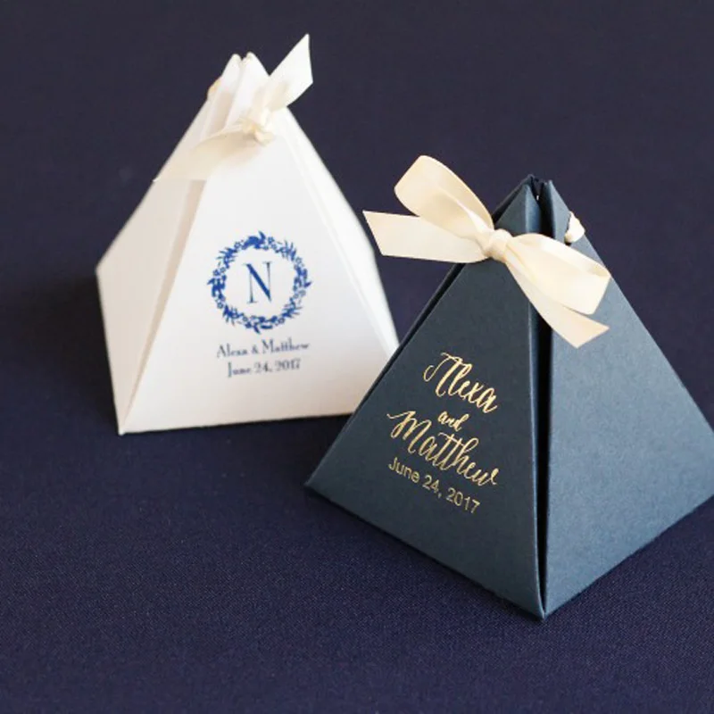 Custom Gold Foil Pyramid Wedding Favors Candy Box Baby Shower Chocolate Paper gift Box with Ribbon Packaging Small Boxes