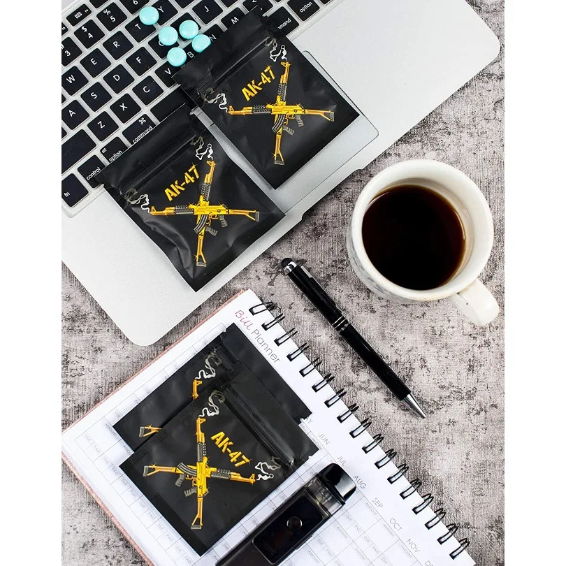 0.125 OZ Premium Edible Gummies Packaging Bags Resealable Smell Proof Mylar Bag 3.5g with Custom Printed