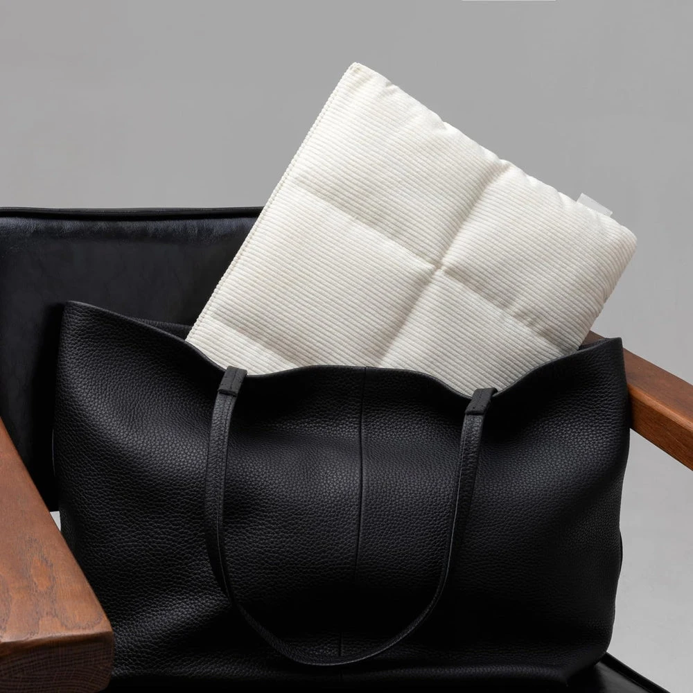 Custom Size Logo Corduroy Padded Quilted Magnetic Closure Laptop Tablet Protection Sleeve Pouch Bag