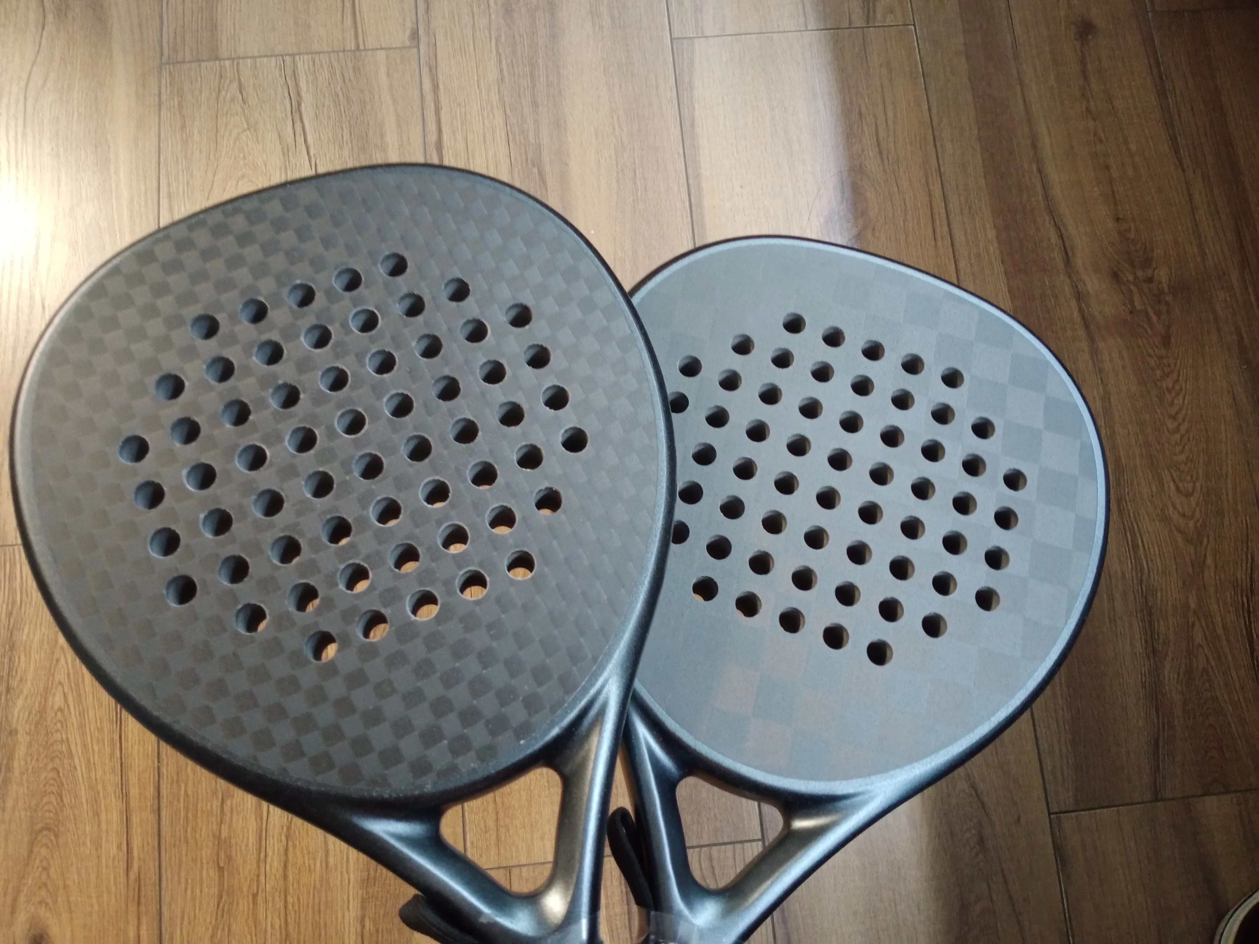 Китайский производитель, Заводская черная круглая Теннисная ракетка из углеродного волокна 12K