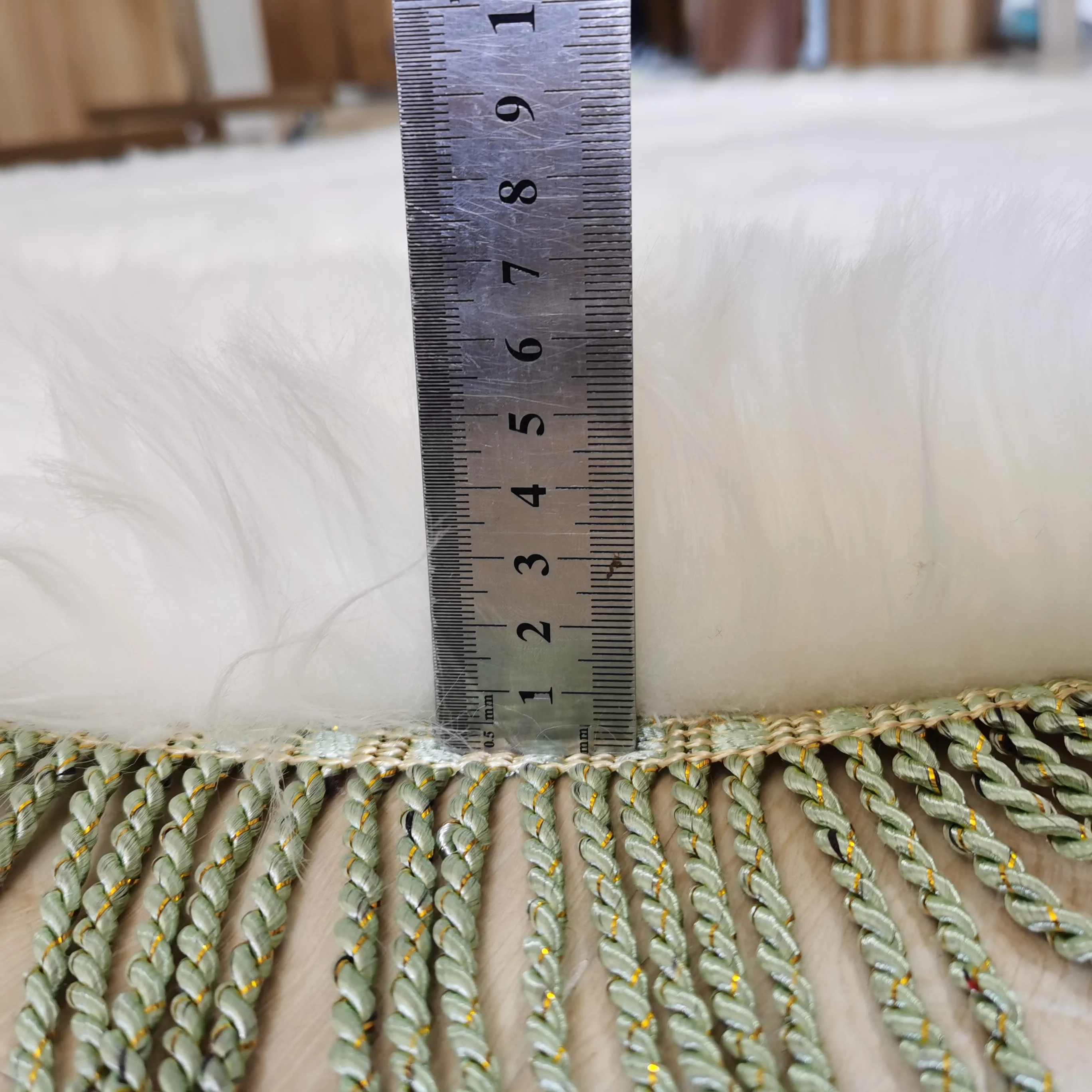 Factory direct selling round fur mat sheepskin rug with fringe cute suede bottom back carpet for bedroom