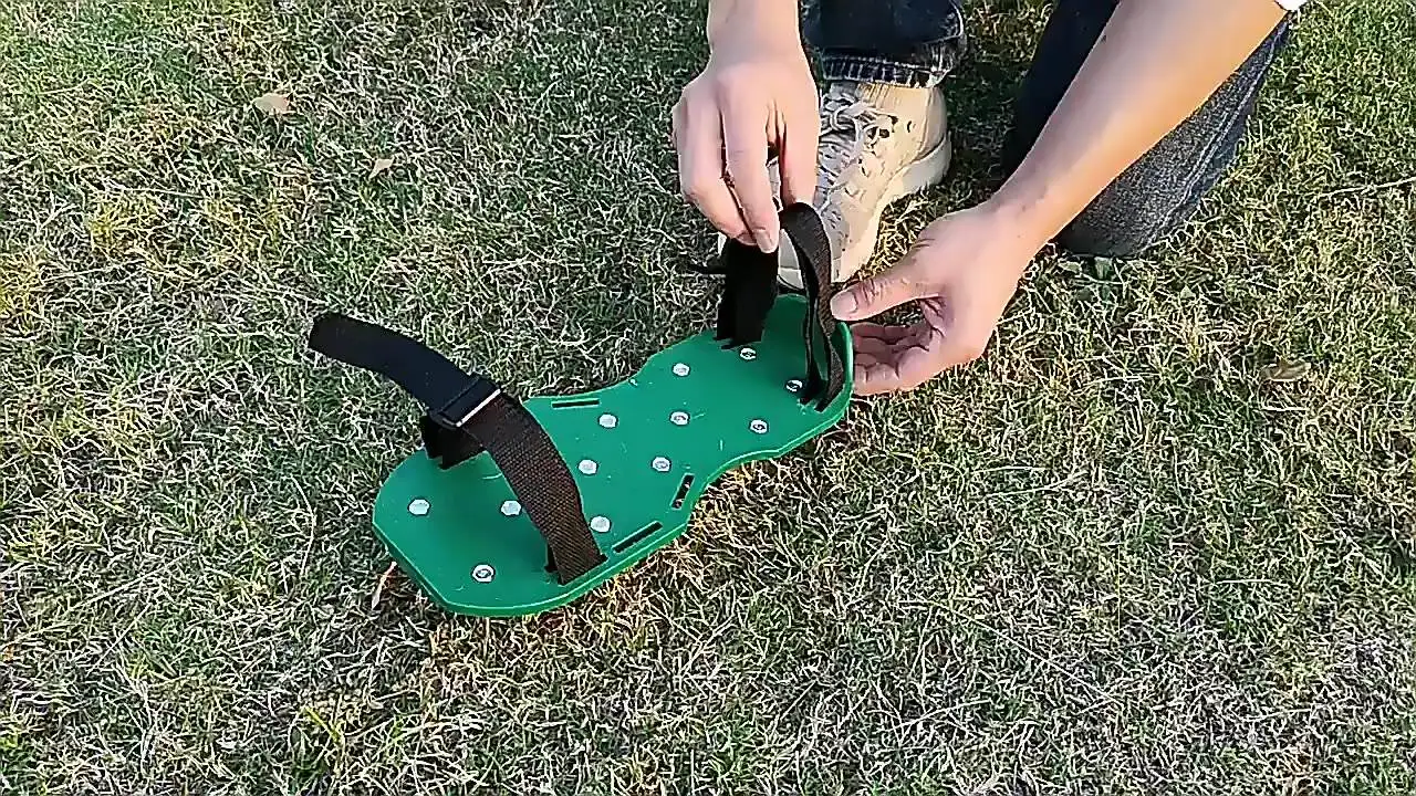 Non-slip gardening shoes Handmade Adjustable Garden Tools Lawn Epoxy Resin Aerator Spike Sandals Shoes
