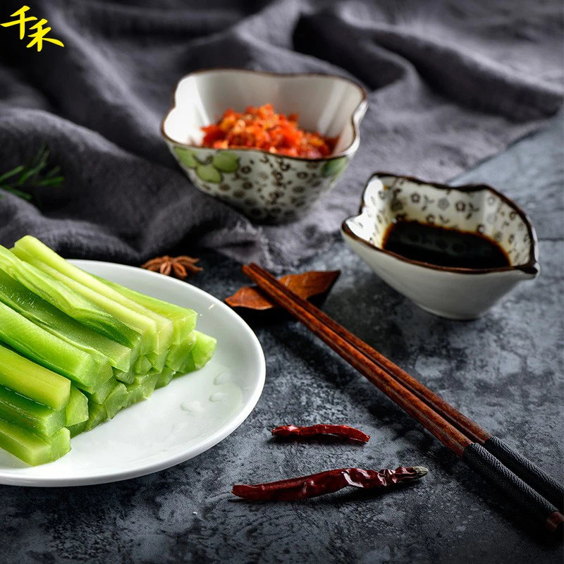 Qianhe Factory Asian Low Sodium Soya Sauce Manufacturer Bulk Wholesale 1.8l Soja Superior Light Soy Sauce For Restaurant