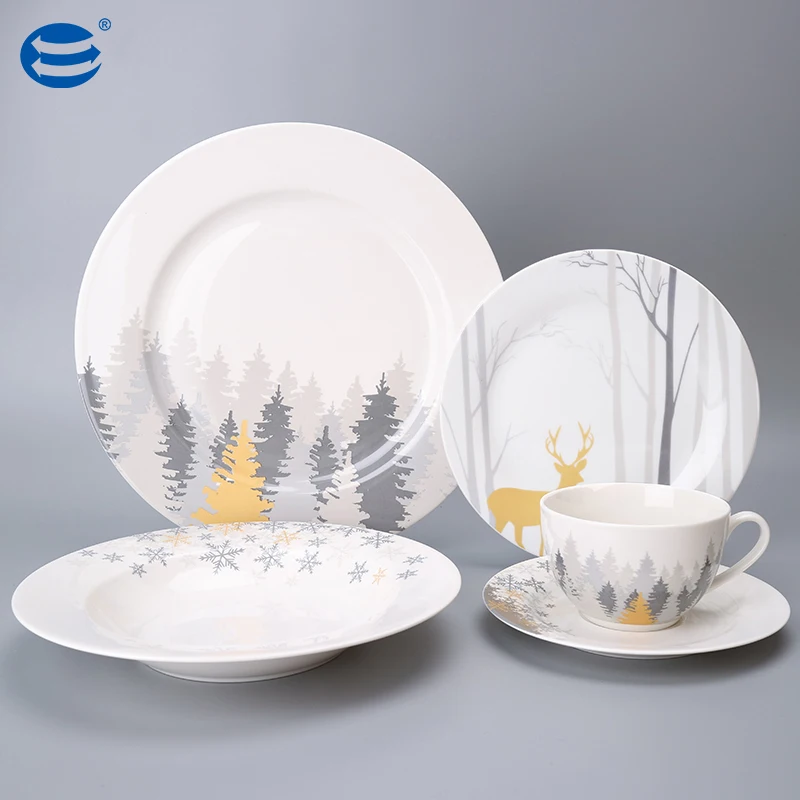Wholesale Luxury Dinnerware Set Christmas Tree Dinner Set Elk Snowflake Design Crockery Dinning Plates Tableware Set