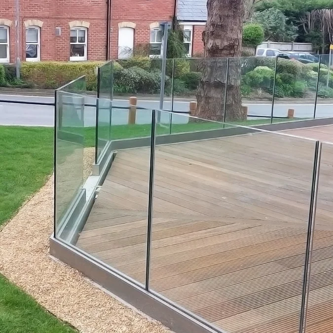China Suppliers Profile-aluminium  Glass Railing Aluminum Frameless U Channel Aluminum Decking Railing