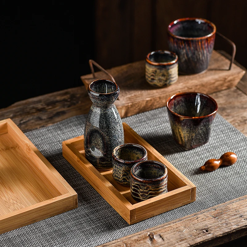 Wholesale Creative Porcelain Japanese Sake 4 Piece Set Wine Pot Saki Set Japan Sake Cup with Bamboo Tray
