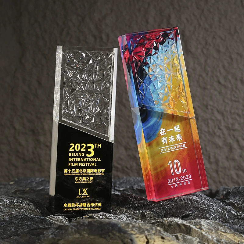 2024 New Design Dazzling Crystal Glass Trophy Company Event Champion Annual Awards Souvenirs Gift Custom