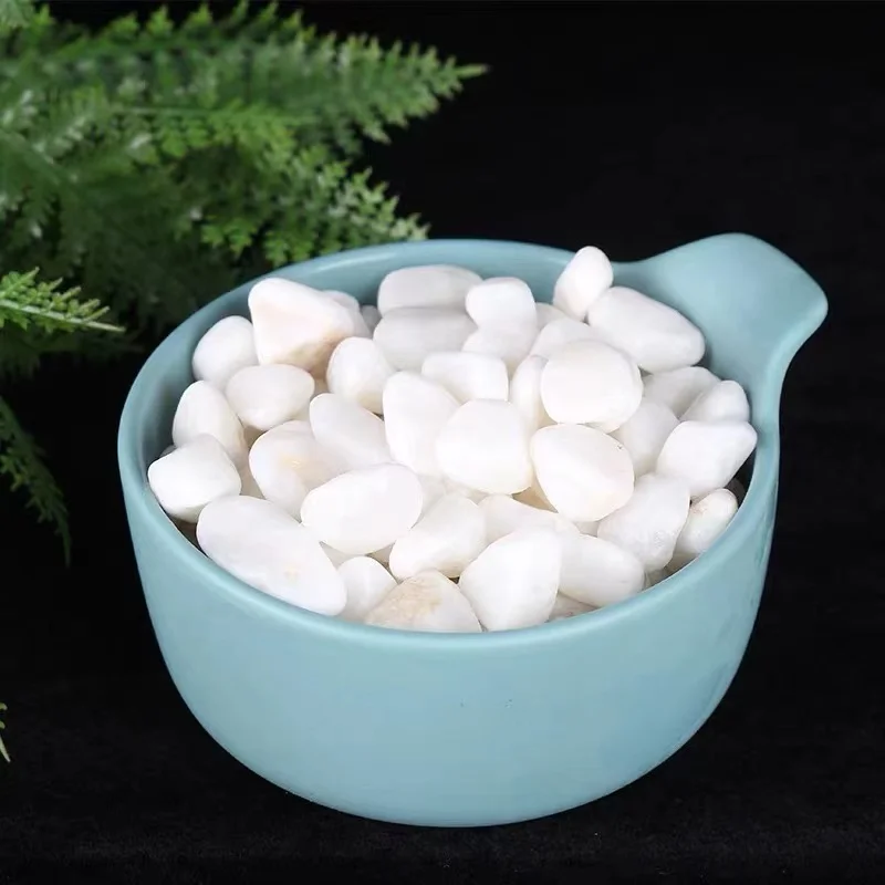 
2021 popular colored flat pebbles Natural stone paving Decorative high polished pebbles 