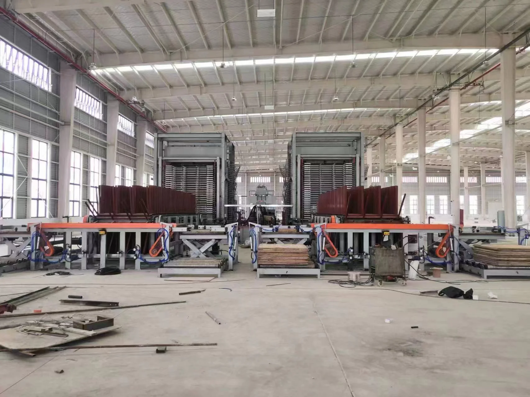 Full automatic 30 layers hydraulic plywood hot press auto loading and unloading type hot press line for plywood
