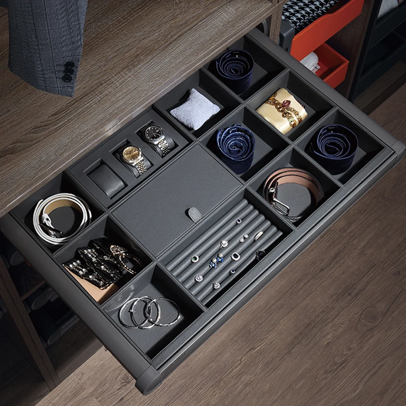 BALOM  3 doors wardrobe  bedroom solid pine wooden wardrobe design picture with mirror