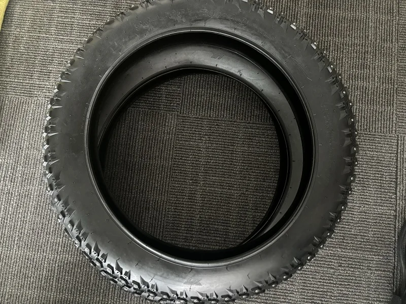 Winter Snow Bike Tires 20' x 4.0 fat bike tyre 20x4 studded bicycle tyres and inner tubes