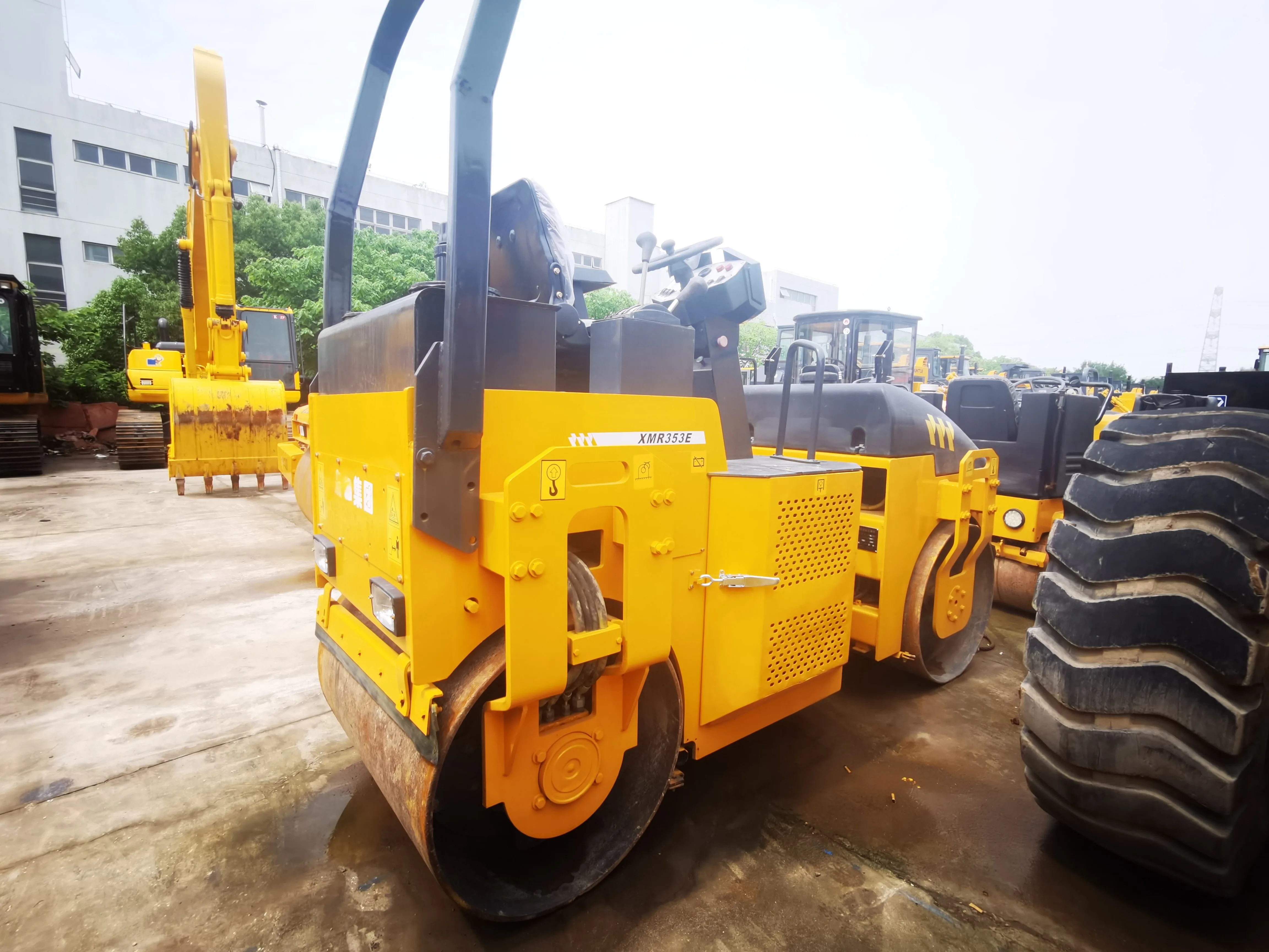 2023 Used XMR353E Mini Road Roller 6ton Capacity 28.5kw Original Engine Short Usage Double Drum Compact Roller Pump Motor