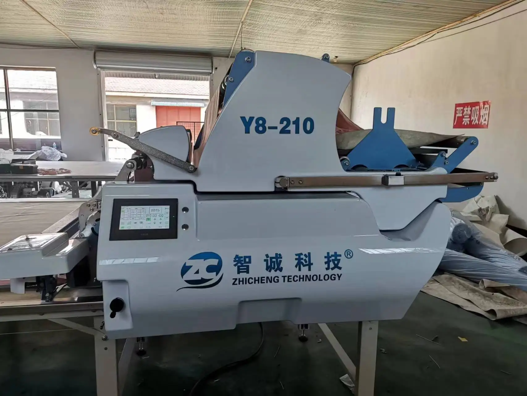 High Efficiency Automatic Cloth Spreader One Year Warranty Fabric Spreading Machine Factory Price