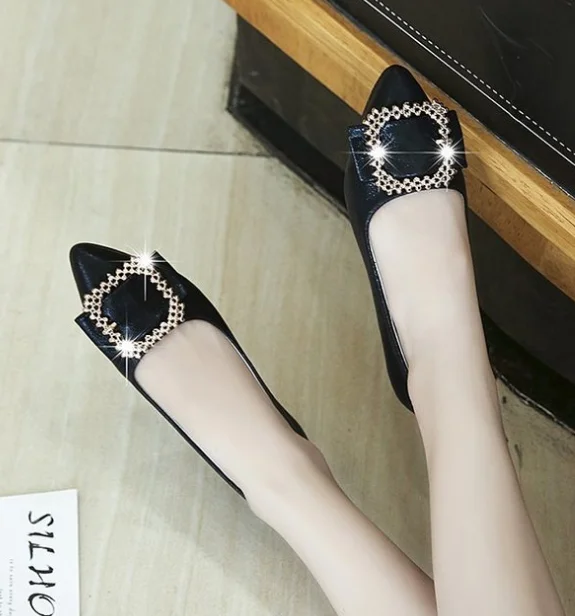 
2021 Fashion elegant lady daily wear flat women casual shoes 