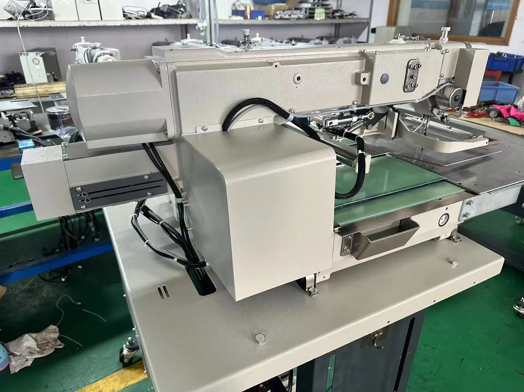 HIGH SPEED ORIGINAL USED JAPAN MADE MITSUBISHIS BAR TACKING MACHINE PLK-G2516 BAR TACKING MACHINE G2516 BARTACK MACHINE